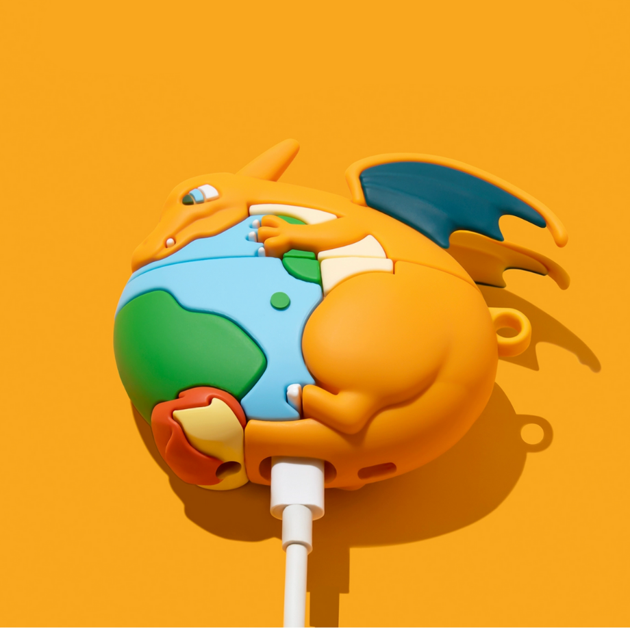 Charizard Toss AirPods Case