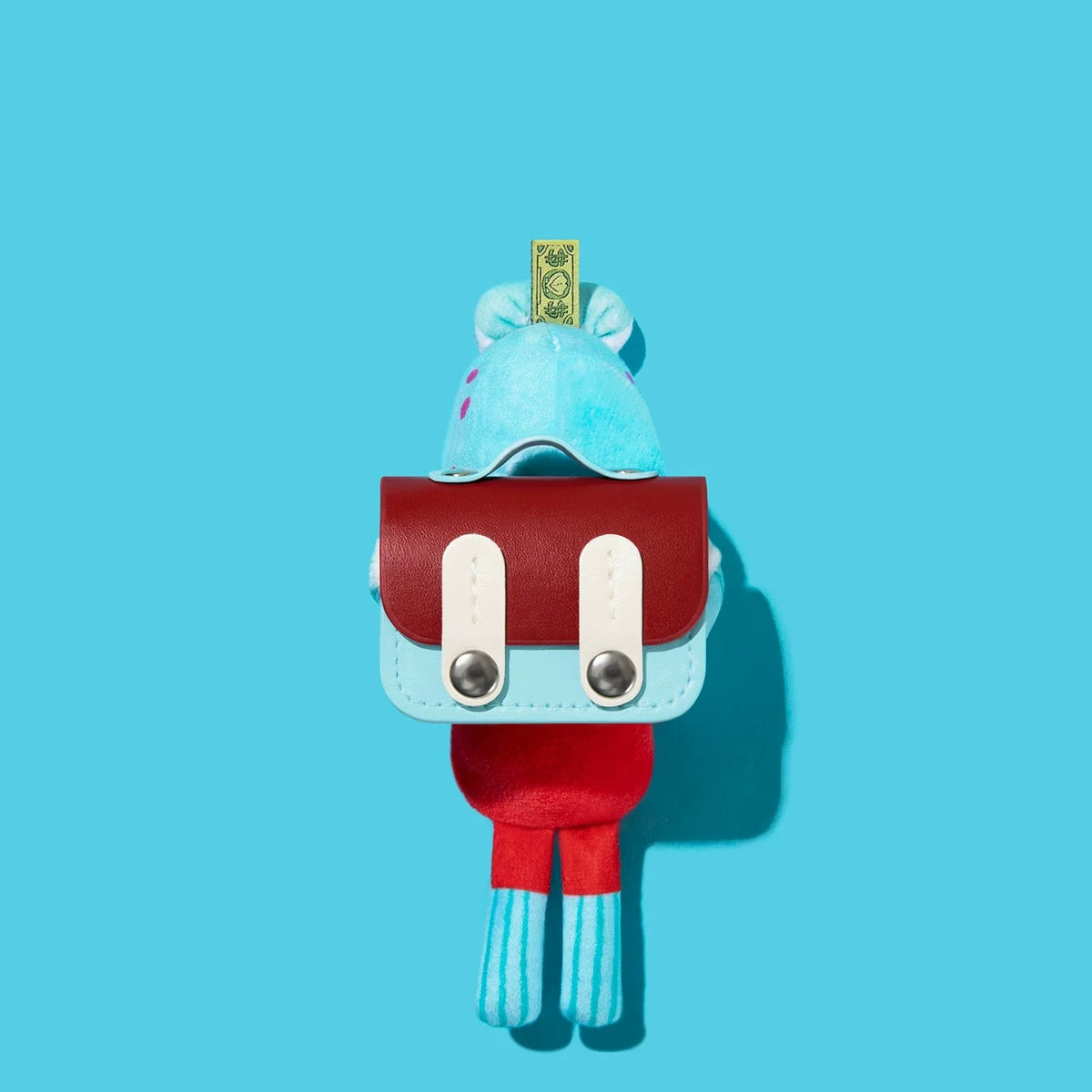 Cool Shark Plush AirPods Case – detail view